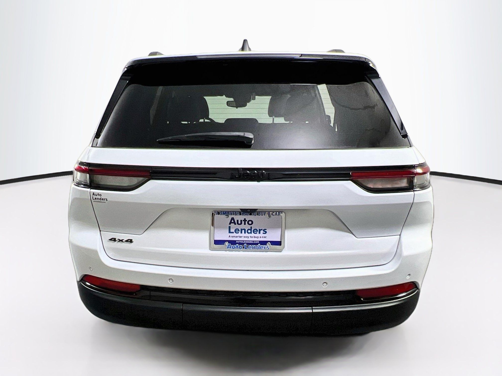 Used 2023 Jeep Grand Cherokee Altitude AWD/4WD image 6