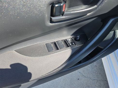 Used 2025 Toyota Corolla LE image 15