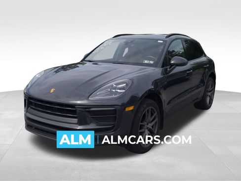 Used 2022 Porsche Macan AWD/4WD image 1