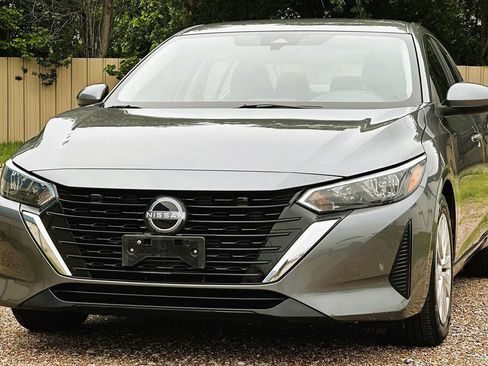 Used 2024 Nissan Sentra S FWD image 1