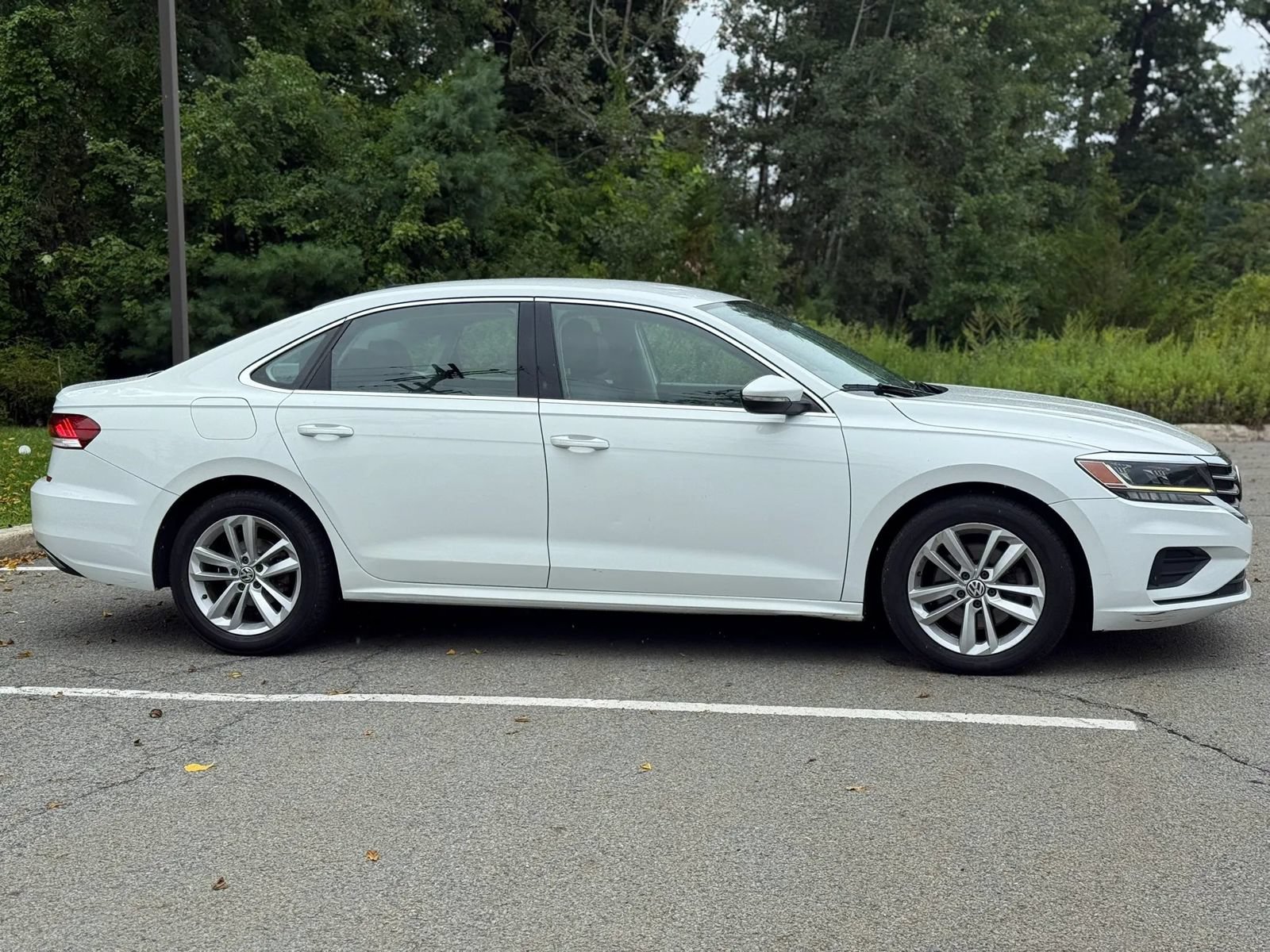 Used 2020 Volkswagen Passat 2.0T SE FWD image 4