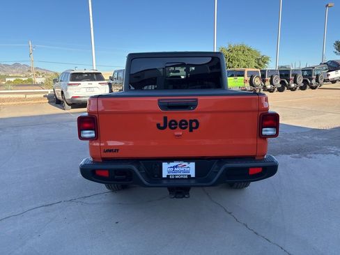 Used 2023 Jeep Gladiator Sport AWD/4WD image 6