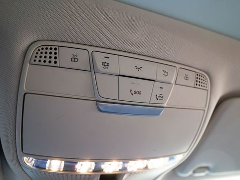 Used 2021 Mercedes-Benz GLC 300 GLC 300 w/ Premium Package image 28