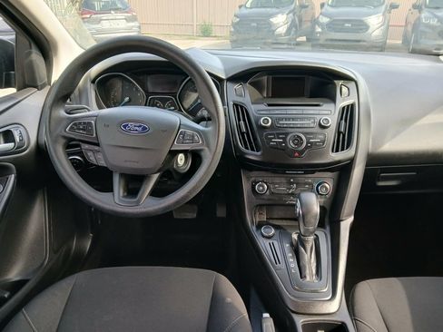 Used 2017 Ford Focus SE FWD image 12