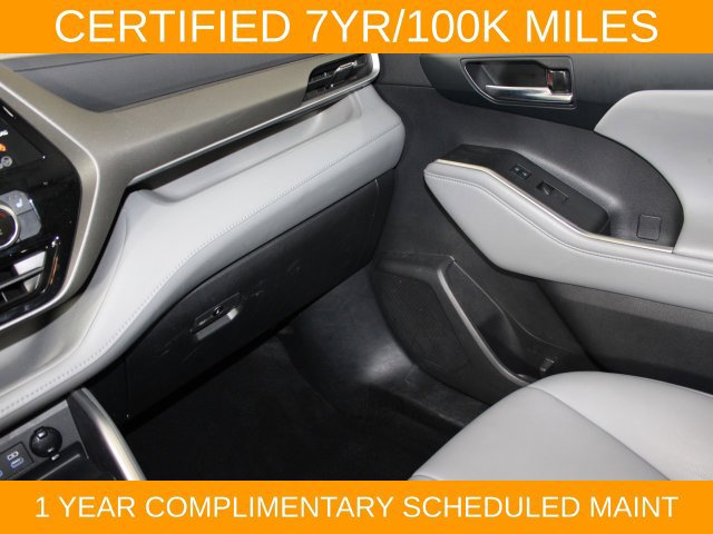 Used 2022 Toyota Highlander XLE AWD/4WD image 15