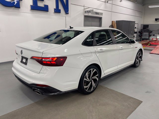 Certified 2024 Volkswagen Jetta GLI Autobahn FWD image 4