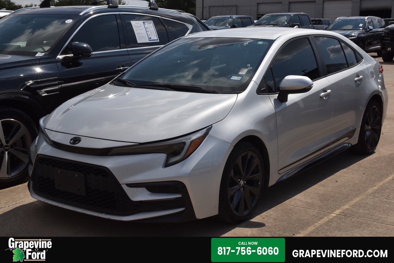 Used 2024 Toyota Corolla SE FWD image 1