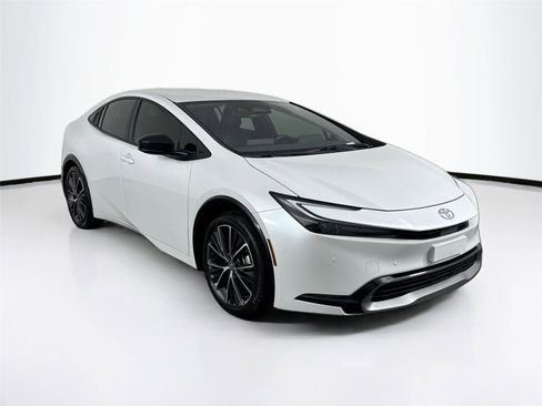 Certified 2024 Toyota Prius XLE image 10