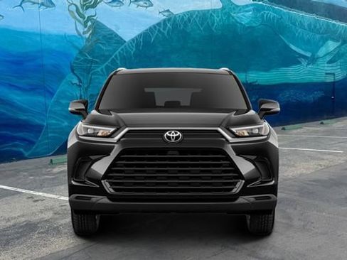New 2026 Toyota Grand Highlander XLE FWD image 2