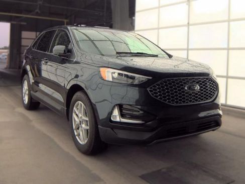 Used 2024 Ford Edge SEL w/ Convenience Package AWD/4WD image 4