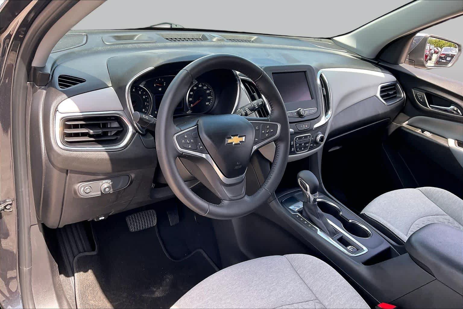 Used 2022 Chevrolet Equinox LT FWD image 17
