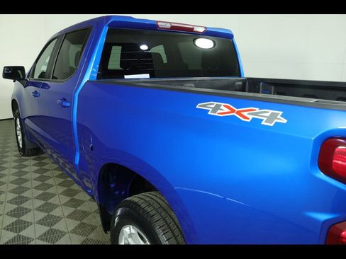 Used 2023 Chevrolet Silverado 1500 LT AWD/4WD image 21