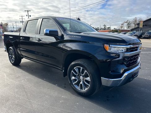 Used 2025 Chevrolet Silverado 1500 LT image 4