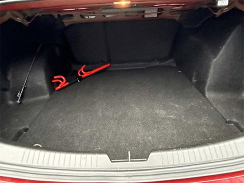 Used 2016 Chevrolet Malibu LT image 12