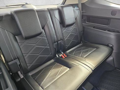 Used 2024 Volkswagen Atlas SE FWD image 19