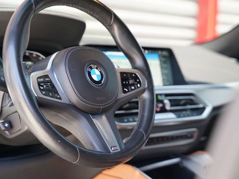 Used 2023 BMW X6 xDrive40i w/ M Sport Package AWD/4WD image 17