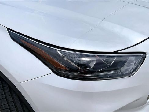 Used 2022 Toyota Highlander Platinum AWD/4WD image 28