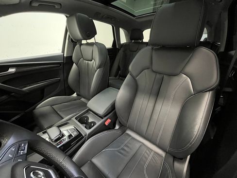 Used 2023 Audi Q5 e Premium Plus w/ Premium Plus Package image 11