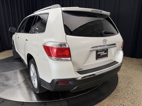 Used 2013 Toyota Highlander Limited AWD/4WD image 6