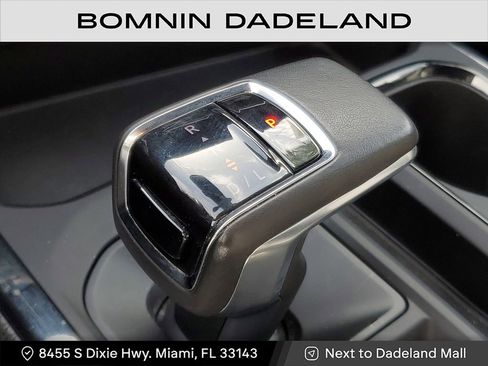 Used 2022 Chevrolet Silverado 1500 ZR2 w/ Technology Package image 25