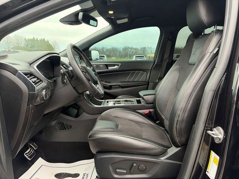 Used 2021 Ford Edge ST image 17