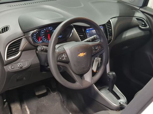 Used 2021 Chevrolet Trax LS w/ Tint and Cruise Package AWD/4WD image 12