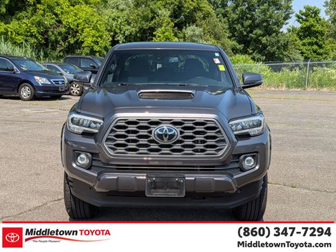 Used 2021 Toyota Tacoma TRD Sport w/ Technology Package AWD/4WD image 8