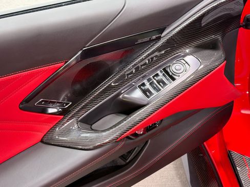 Used 2024 Chevrolet Corvette Z06 w/ Z07 Performance Package RWD image 20