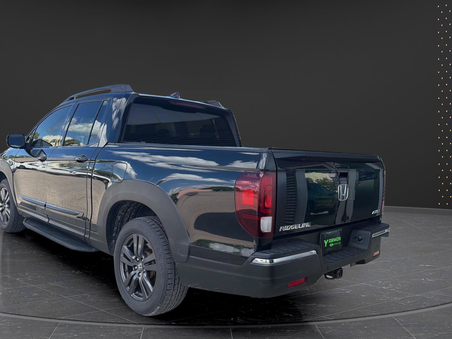 Used 2017 Honda Ridgeline Sport image 6