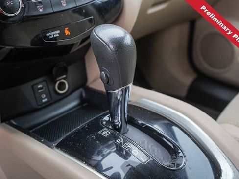 Used 2016 Nissan Rogue S FWD image 17