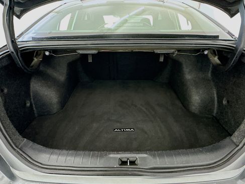 Used 2025 Nissan Altima 2.5 SV FWD image 29