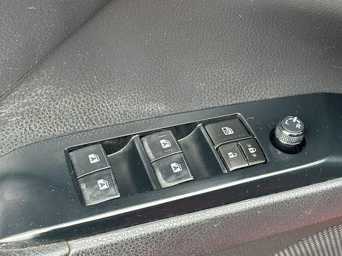 Used 2019 Toyota Camry SE image 13