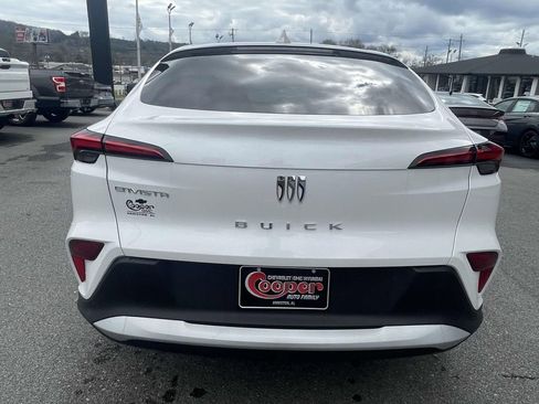 Used 2024 Buick Envista Preferred w/ Convenience I Package image 3