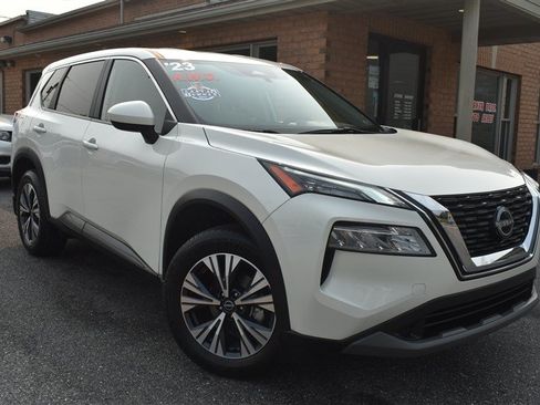 Used 2023 Nissan Rogue SV AWD/4WD image 1