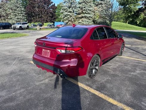 Used 2022 Toyota Corolla SE FWD image 3