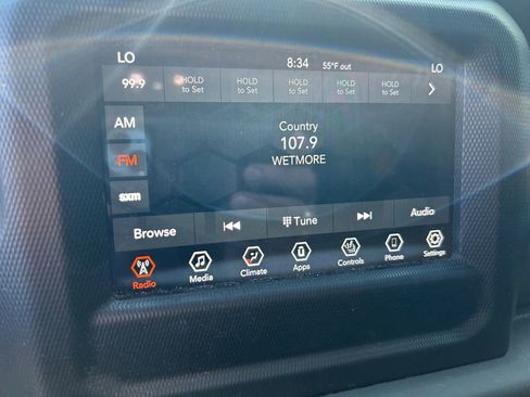 Used 2021 Jeep Wrangler Unlimited Sahara w/ LED Lighting Group AWD/4WD image 19