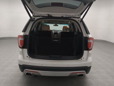 Used 2017 Ford Explorer Platinum image 29