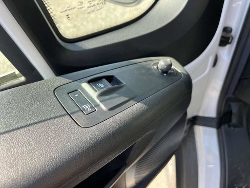 Used 2024 RAM ProMaster 3500 w/ Delivery Van Package FWD image 17