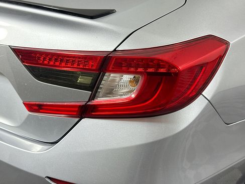 Used 2020 Honda Accord Sport image 34