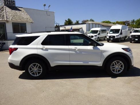 New 2026 Ford Explorer Active w/ Active Comfort Package RWD image 2