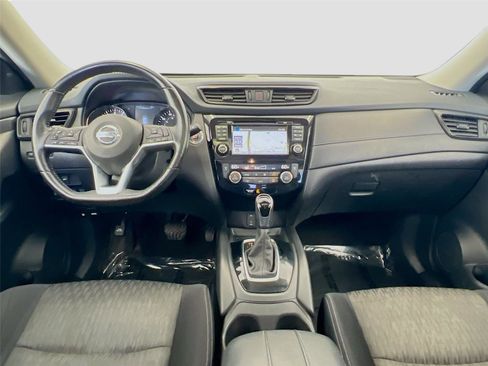 Used 2017 Nissan Rogue SV w/ SV Premium Package AWD/4WD image 32