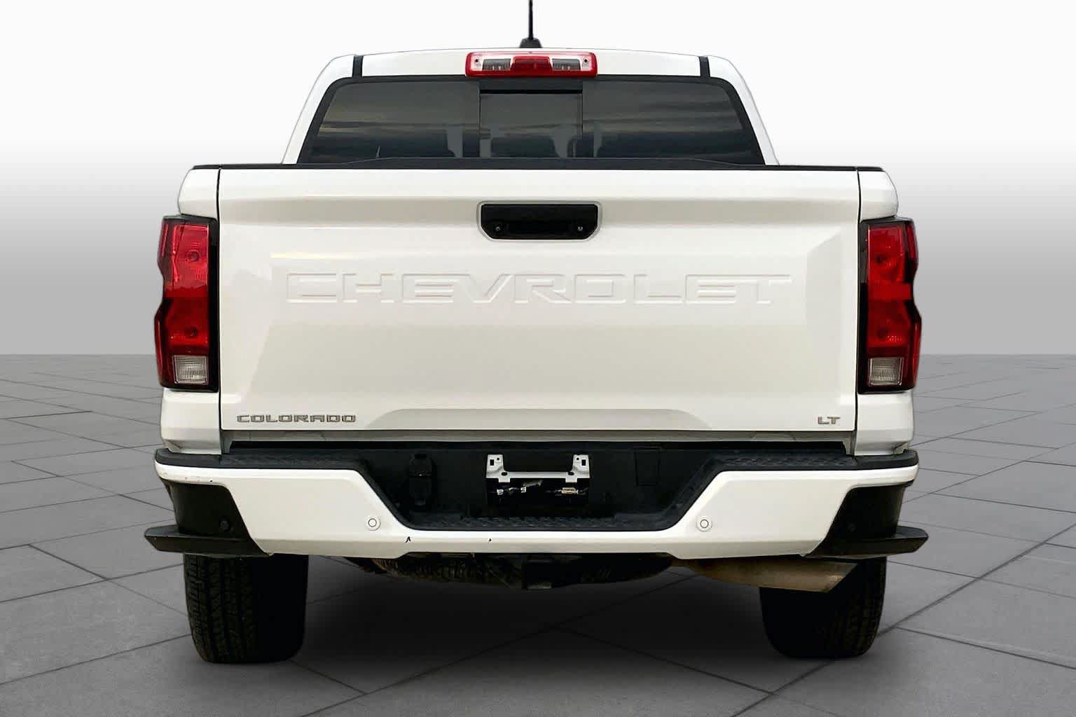 Used 2024 Chevrolet Colorado LT w/ LT Convenience Package II AWD/4WD image 5