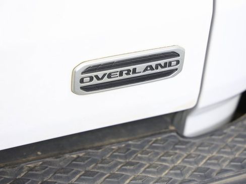 Used 2020 Jeep Gladiator Overland image 3