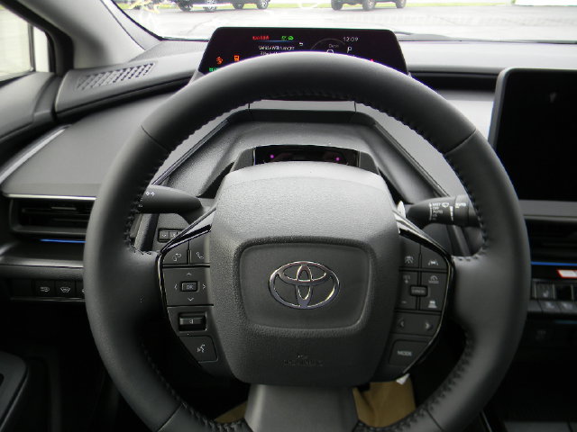 New 2026 Toyota Prius Plug-In Hybrid FWD image 10