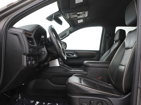 Used 2021 Chevrolet Tahoe Premier AWD/4WD image 25