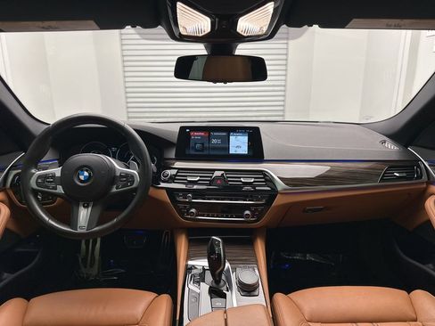 Used 2018 BMW 530e w/ M Sport Package 2 RWD image 17