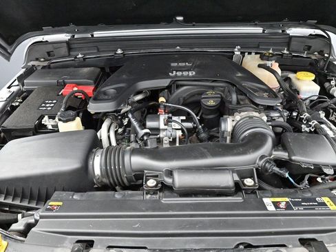 Used 2021 Jeep Wrangler Unlimited Sport AWD/4WD image 35