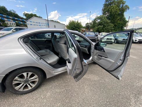 Used 2014 Honda Accord LX image 11