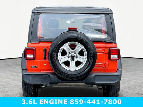 Used 2018 Jeep Wrangler Sport AWD/4WD image 5