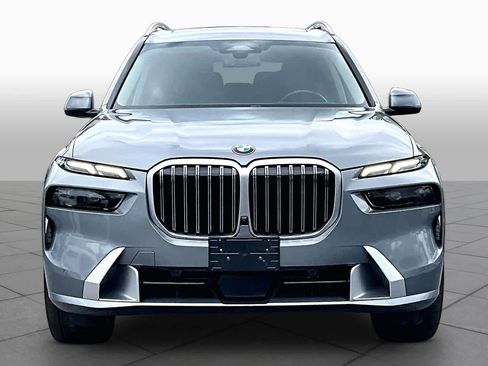 Certified 2025 BMW X7 xDrive40i w/ Premium Package AWD/4WD image 4